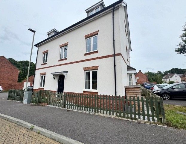 18 Chiltern Crescent, Fair Oak, Eastleigh